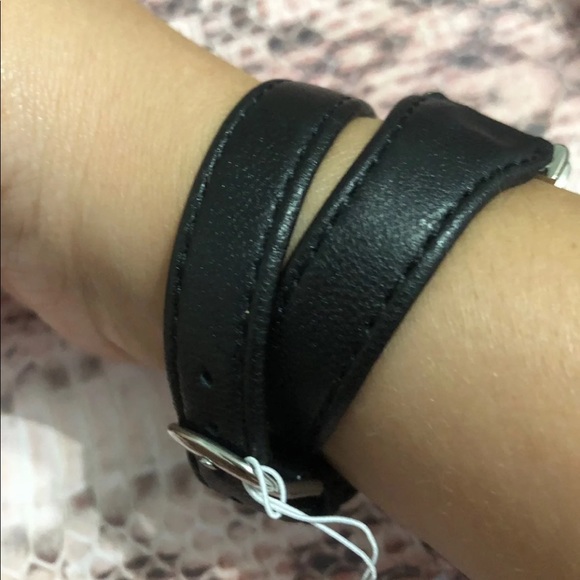 Watch - Picture 2 of 3